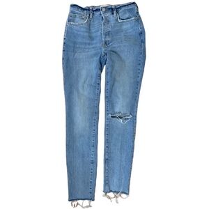 WE THE FREE  Light Washed Button Front Frayed Hem Jeans